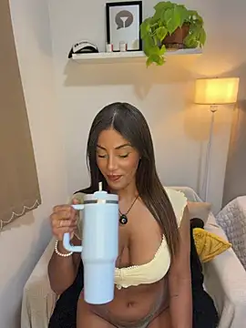 Brownfitbabyy online show from 05-27-26, 12:24