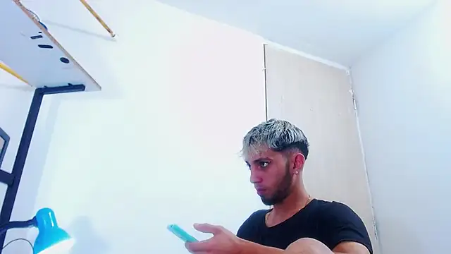 Gregory hard online show from 12-16-25, 06:57