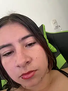 Mia foxx  online show from 02-02-25, 09:34