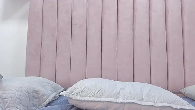 camila  herrera online show from 02-04-25, 10:10