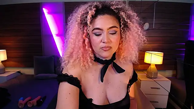 Snapshot of Kateryn_ chatting on 01-21-25, 11:13 Kateryn online show from 01-21-25, 11:13