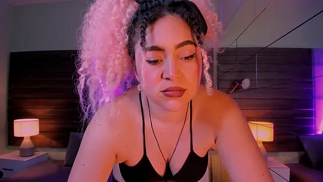 Snapshot of Kateryn_ chatting on 02-01-25, 11:48 Kateryn online show from 02-01-25, 11:48
