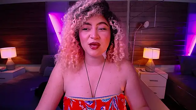 Snapshot of Kateryn_ chatting on 02-08-25, 10:51 Kateryn online show from 02-08-25, 10:51