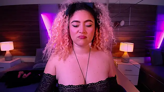 Snapshot of Kateryn_ chatting on 02-10-25, 06:45 Kateryn online show from 02-10-25, 06:45