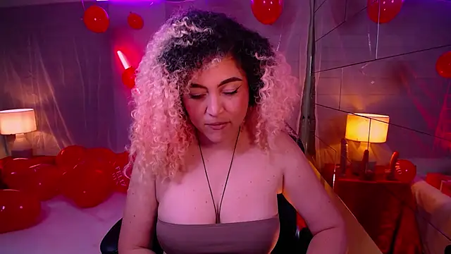 Snapshot of Kateryn_ chatting on 02-15-25, 04:34 Kateryn online show from 02-15-25, 04:34