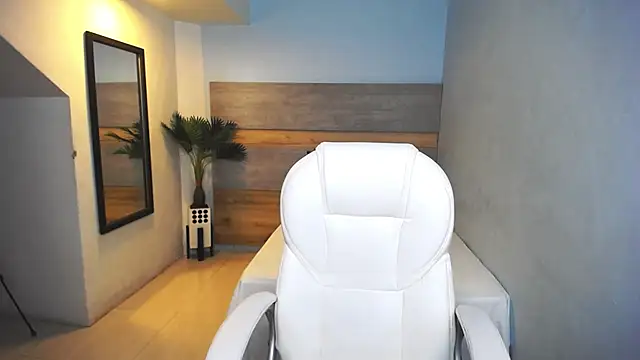 Snapshot of liseth_fox chatting on 12-21-24, 01:15 liseth fox online show from 12-21-24, 01:15