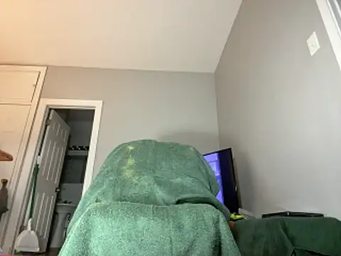 Snapshot of ChiRaqb8 chatting on 02-07-26, 01:42 ChiRaqb8 online show from 02-07-26, 01:42