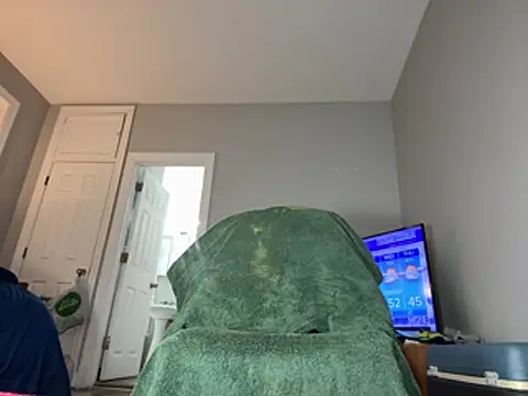 Snapshot of ChiRaqb8 chatting on 02-13-26, 11:50 ChiRaqb8 online show from 02-13-26, 11:50