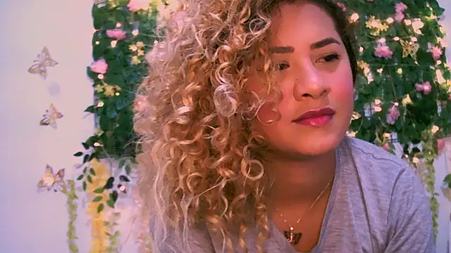 Snapshot of Crysrus chatting on 01-26-25, 01:09 Crysrus online show from 01-26-25, 01:09