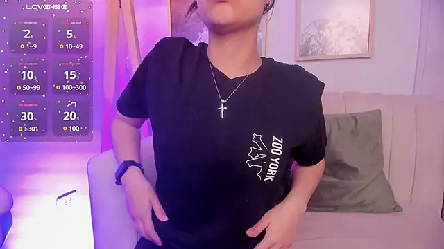 Snapshot of lara_madisson chatting on 01-11-25, 07:49 lara madisson online show from 01-11-25, 07:49