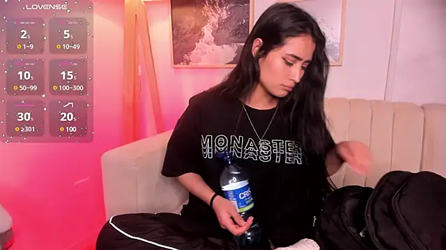 Snapshot of lara_madisson chatting on 02-20-25, 05:44 lara madisson online show from 02-20-25, 05:44