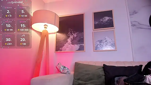 Snapshot of lara_madisson chatting on 02-21-25, 08:07 lara madisson online show from 02-21-25, 08:07