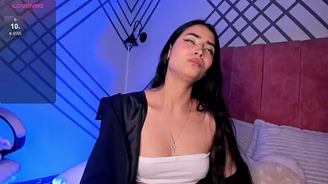 Snapshot of lara_madisson chatting on 03-08-25, 11:48 lara madisson online show from 03-08-25, 11:48