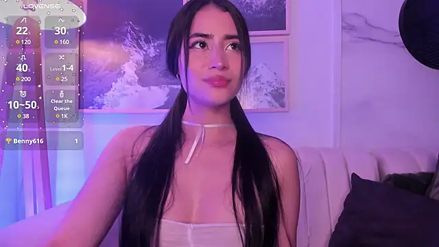 Snapshot of lara_madisson chatting on 03-13-25, 08:37 lara madisson online show from 03-13-25, 08:37