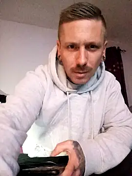 Schabernack1990 online show from 10-15-25, 04:01