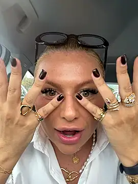 Arabellalee23 online show from 10-04-25, 01:20