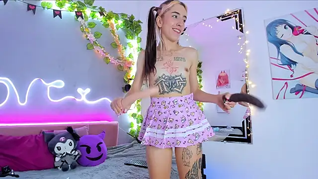 Snapshot of YouliteSllut2 chatting on 02-19-25, 11:25 YouliteSllut2 online show from 02-19-25, 11:25