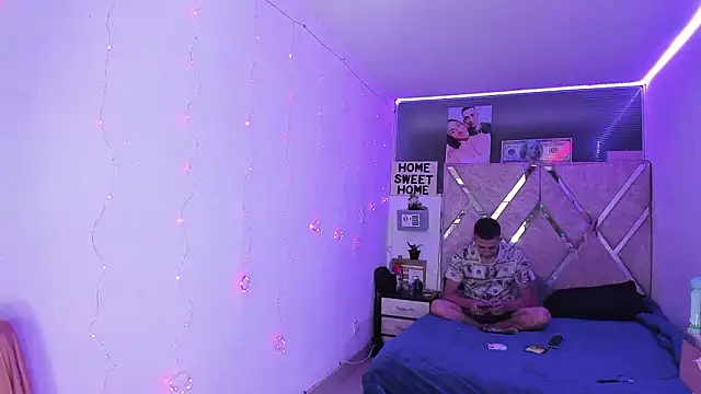 Snapshot of parejacaliente20154 chatting on 02-09-26, 10:41 parejacaliente20154 online show from 02-09-26, 10:41