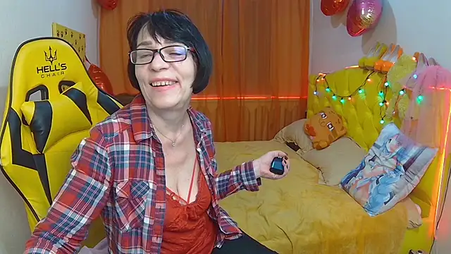SandraHormas online show from 03-11-25, 05:02
