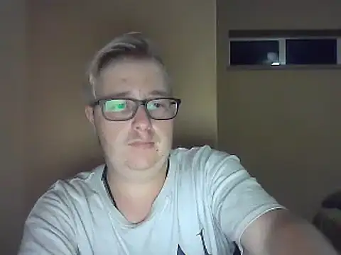 bisexualboy05 online show from 01-13-25, 08:58