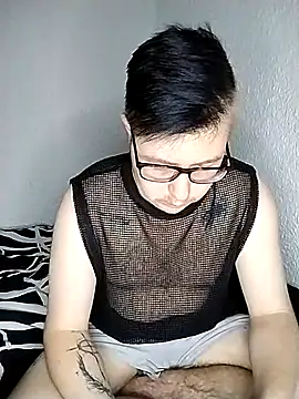 bisexualboy05 online show from 09-20-25, 07:48