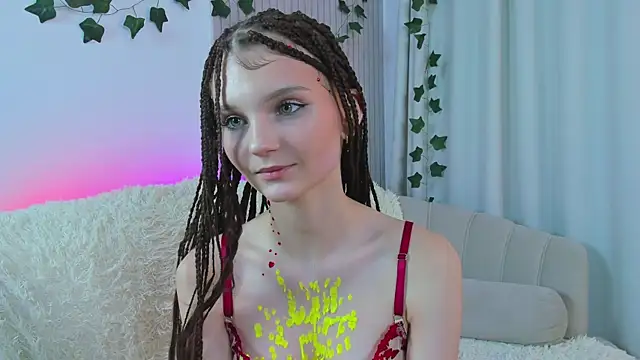 Snapshot of CindyGarrison chatting on 01-29-25, 01:37 CindyGarrison online show from 01-29-25, 01:37