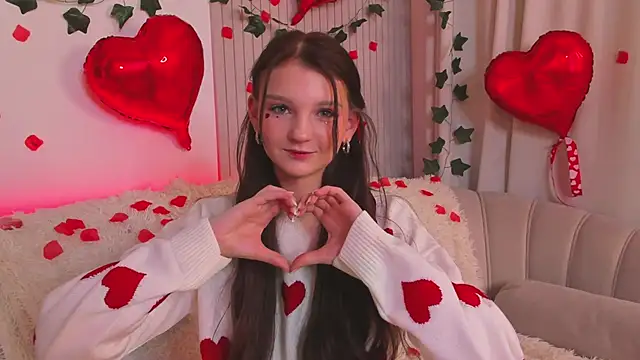 Snapshot of CindyGarrison chatting on 02-13-25, 11:47 CindyGarrison online show from 02-13-25, 11:47