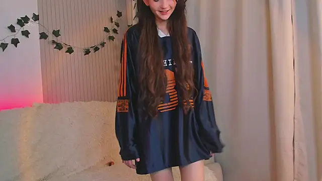 Snapshot of CindyGarrison chatting on 02-17-25, 12:10 CindyGarrison online show from 02-17-25, 12:10