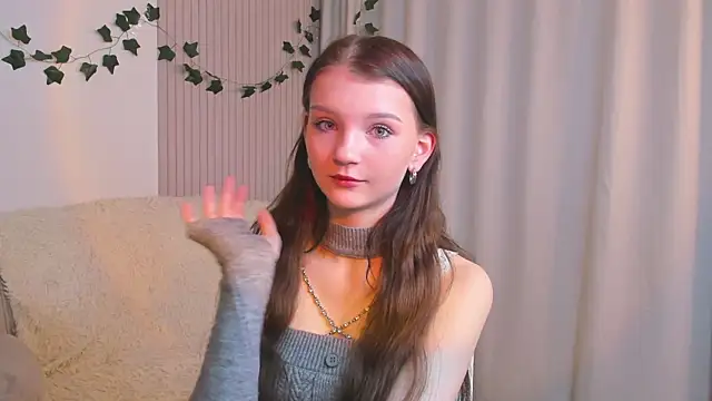 Snapshot of CindyGarrison chatting on 02-25-25, 11:00 CindyGarrison online show from 02-25-25, 11:00