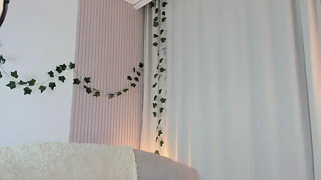 Snapshot of CindyGarrison chatting on 03-06-25, 03:46 CindyGarrison online show from 03-06-25, 03:46