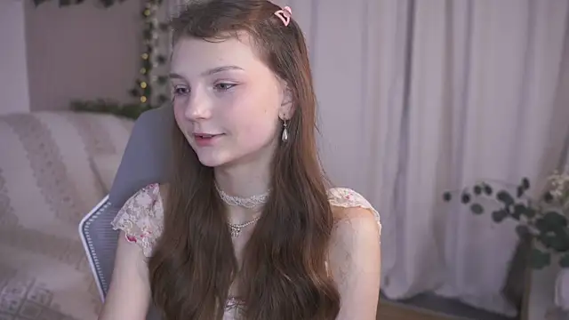 Snapshot of CindyGarrison chatting on 09-11-25, 01:17 CindyGarrison online show from 09-11-25, 01:17