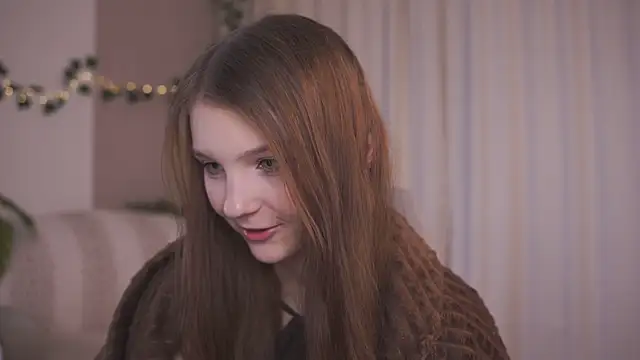 Snapshot of CindyGarrison chatting on 09-20-25, 10:33 CindyGarrison online show from 09-20-25, 10:33