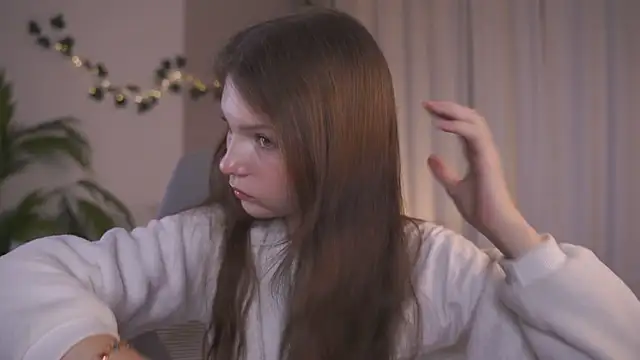 Snapshot of CindyGarrison chatting on 10-16-25, 01:50 CindyGarrison online show from 10-16-25, 01:50