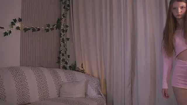 Snapshot of CindyGarrison chatting on 10-26-25, 01:11 CindyGarrison online show from 10-26-25, 01:11