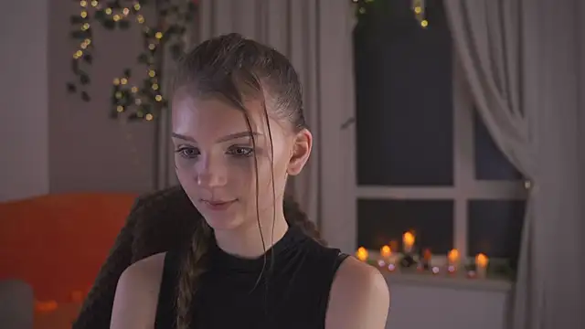 Snapshot of CindyGarrison chatting on 10-29-25, 01:30 CindyGarrison online show from 10-29-25, 01:30