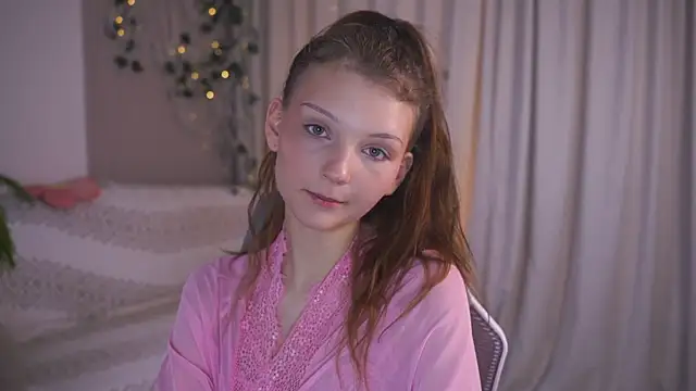 Snapshot of CindyGarrison chatting on 11-06-25, 10:32 CindyGarrison online show from 11-06-25, 10:32