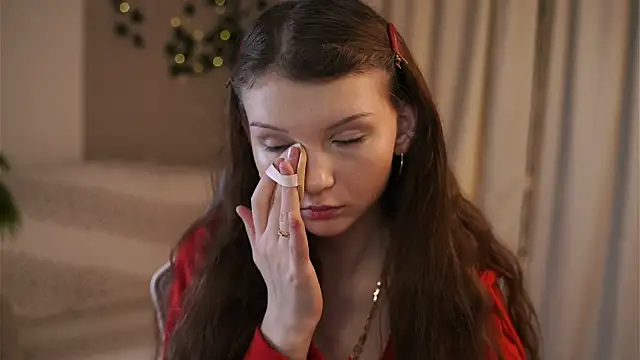 Snapshot of CindyGarrison chatting on 11-19-25, 10:54 CindyGarrison online show from 11-19-25, 10:54