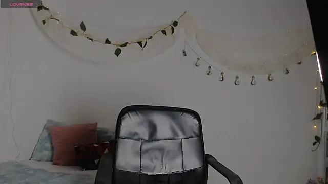 Keyti Sullivan online show from 01-11-25, 01:11