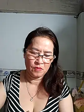 Snapshot of phnz chatting on 01-28-25, 03:57 phnz online show from 01-28-25, 03:57