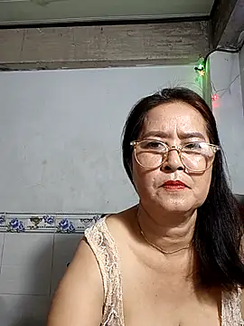 Snapshot of phnz chatting on 10-20-25, 05:19 phnz online show from 10-20-25, 05:19