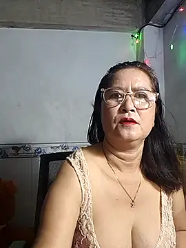 Snapshot of phnz chatting on 10-23-25, 08:29 phnz online show from 10-23-25, 08:29