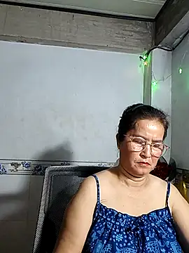 Snapshot of phnz chatting on 11-30-25, 01:37 phnz online show from 11-30-25, 01:37