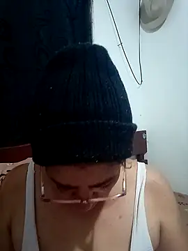 Snapshot of sorbetico_perverse chatting on 12-13-25, 09:09 sorbetico perverse online show from 12-13-25, 09:09