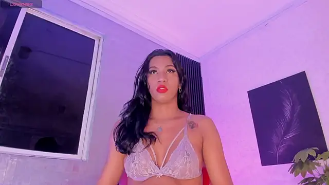 Snapshot of LaiilyBell12 chatting on 01-11-25, 01:22 LaiilyBell12 online show from 01-11-25, 01:22