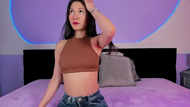 Julieta Cortes   online show from 11-25-25, 12:16