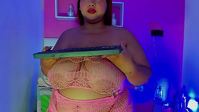 Alanna hot3 online show from 06-18-26, 08:02