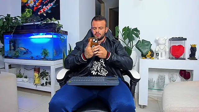 Johnnygrayson1 online show from 11-08-25, 02:23