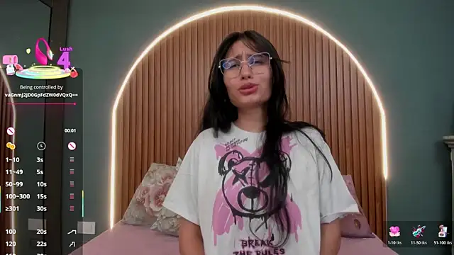 Snapshot of NayeCloud chatting on 12-23-25, 03:37 NayeCloud online show from 12-23-25, 03:37