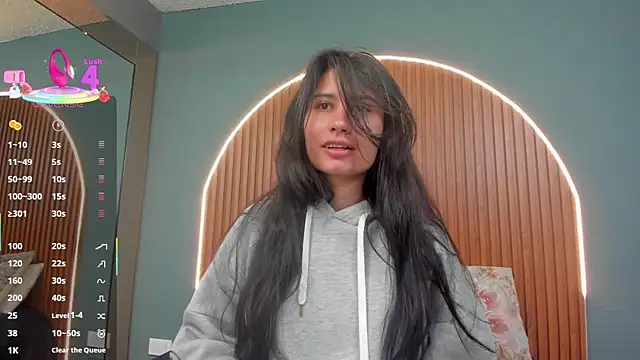 Snapshot of NayeCloud chatting on 01-09-26, 03:31 NayeCloud online show from 01-09-26, 03:31