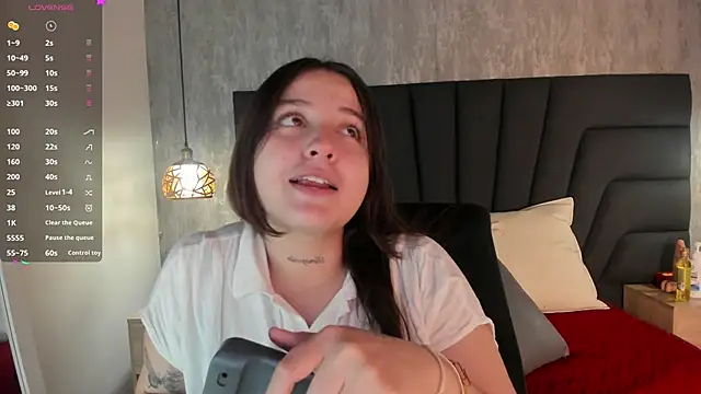 Sabrina Lennox online show from 02-18-25, 07:30